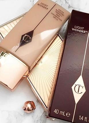 Тональна основа від charlotte tilbury у відтінку 1 fair