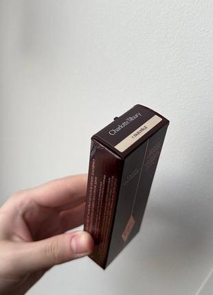 Тональная основа от charlotte tilbury в оттенке 1 fair