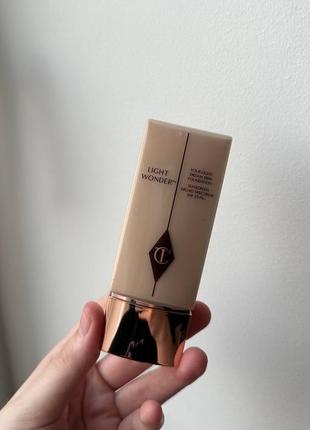 Тональная основа от charlotte tilbury в оттенке 1 fair
