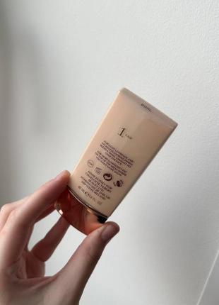 Тональная основа от charlotte tilbury в оттенке 1 fair