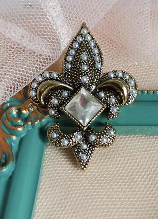 2в1 брошь - кулон королевская лилия с жемчужинами, геральдика, орден, винтаж, ретро1 фото