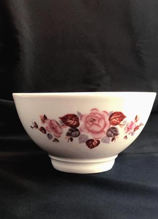 Пиала маленькая, салатник чаша миска с розами и позолотой. фарфор винтаж ссср1 фото