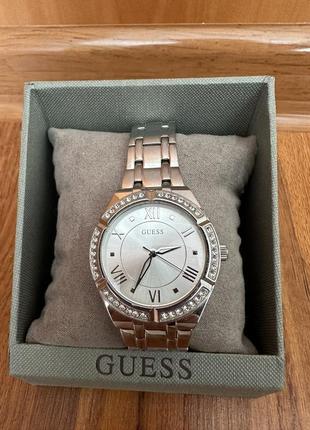 Часы guess