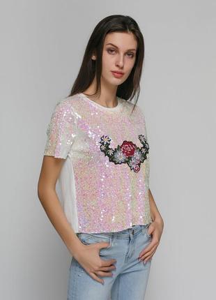 Футболка в пайетки с вышивкой zara.
