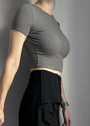 Кроп топ футболка в рубчик