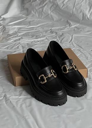 Лофери туфлі шкіряні чорні жіночі на платформі осінь весна