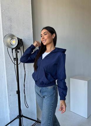 Ветровка с карманами и капюшоном, 42-52 размеров. 210004