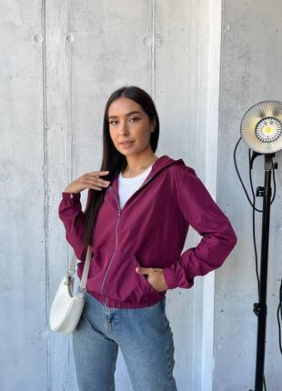 Ветровка с карманами и капюшоном, 42-52 размеров. 210004