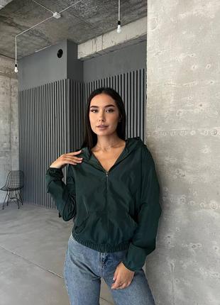 Ветровка с карманами и капюшоном, 42-52 размеров. 210004