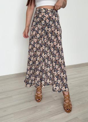 Нереальна спідниця zara