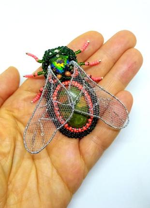 Брошь муха