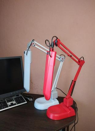 Настольная лампа
