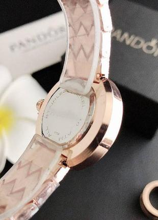 Жіночий наручний годинник браслет , модний годинник на руку для дівчат  рожеве золото2 фото