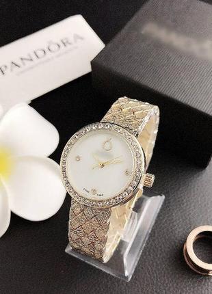 Жіночий наручний годинник браслет , модний годинник на руку для дівчат  рожеве золото6 фото