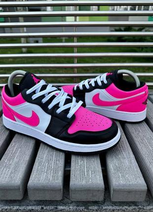 Женские кроссовки nike air jordan 1