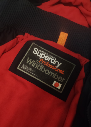 Женская куртка superdry japan professional windbomber размер л осень/зима с натуральным мехом5 фото