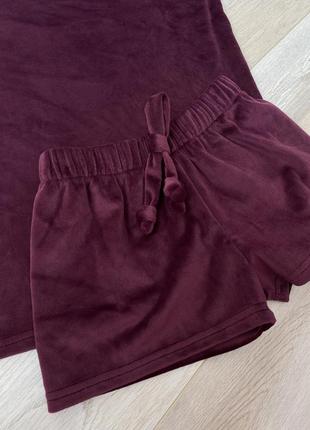 Піжама для дівчинки на 11 років  , гарна та м‘яка велюрова піжама , шорти та футболка2 фото
