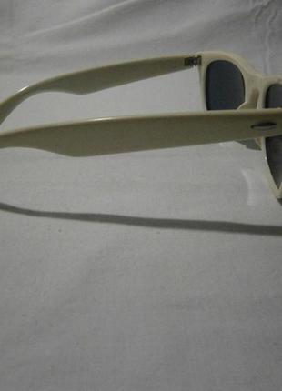 Стильные женские солнцезащитные очки ( белый цвет) б/у3 фото