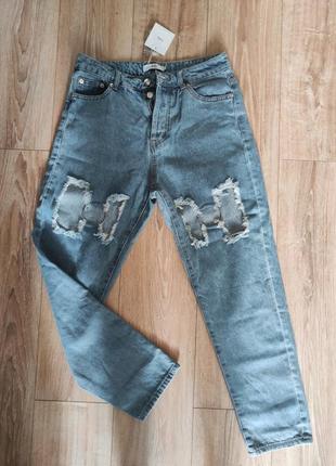 Новые джинсы, с потертостями на коленях, высокая посадка, размер л