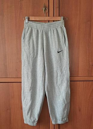 Женские спортивные штаны nike