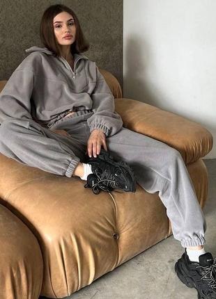 Костюм
