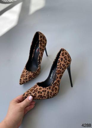 Туфли на шпильке леопард