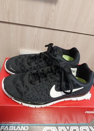 Качественные стильные брендовые кроссовки nike free t fit 3