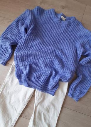 Светрик в дуже гарному кольорі