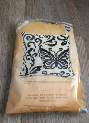 Набір для вишивання подушка "візерунок із метеликом"