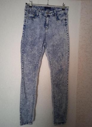 Легкие джинсы