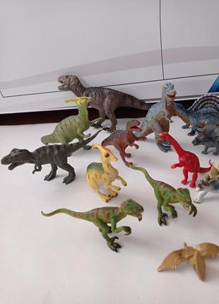 Динозавры разных размеров.2 фото
