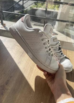 Белые кроссовки женские adidas adventage 36р