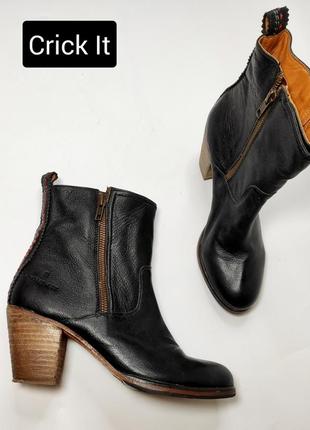 Черевики жіночі шкіряні чоботи чорного кольору прошиті на підборах від бренду crick it hamburg 393 фото