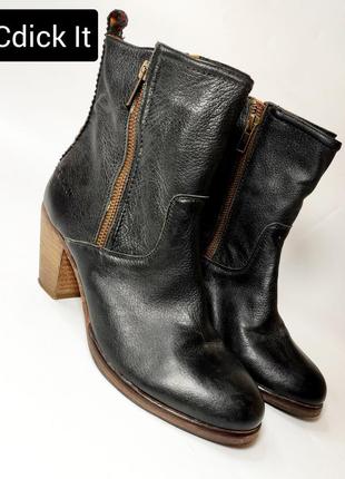 Черевики жіночі шкіряні чоботи чорного кольору прошиті на підборах від бренду crick it hamburg 392 фото