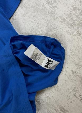 Helly hansen: синяя футболка с крупным принтом - яркий акцент вашего образа!6 фото