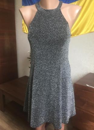 Красива сукня люрекс