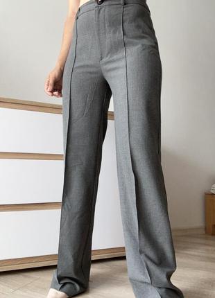 Серые брюки pull & bear