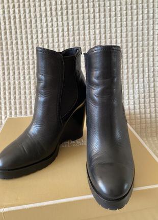Сапоги короткие michael kors 36,5 размер
