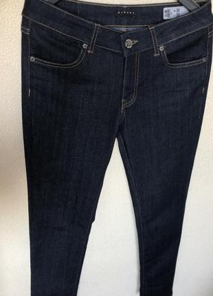 Базові скінні sisley