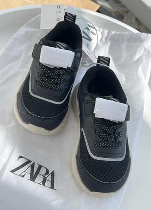 Кросівки zara