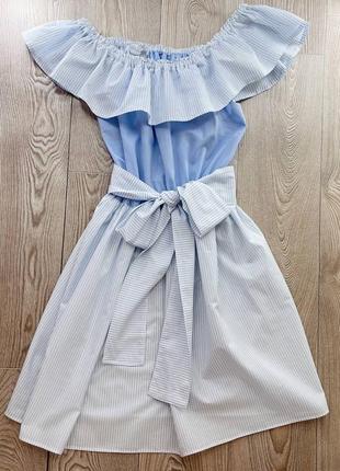 Шикарні міні сукня з воланом плеча3 фото