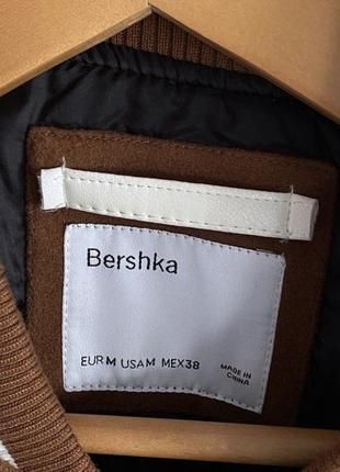 Bershka patched bomber jacket (бомбер)9 фото