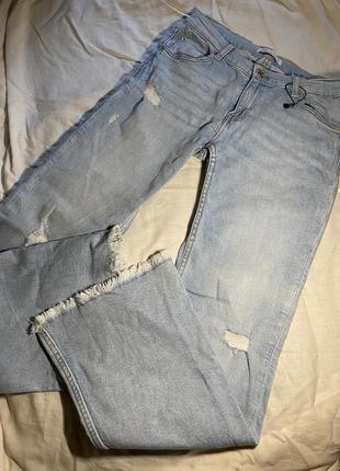 Джинсы zara голубые брюки клеш с потертостями прямые джинсы синие джинсы