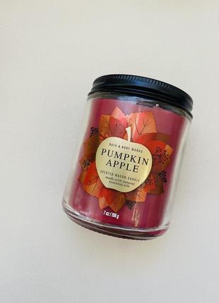 Парфюмированная свеча pumpkin apple bath and body works1 фото