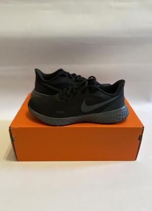 Новые оригинал кроссовки nike revolution 5