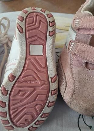 Кросівки дитячі 2