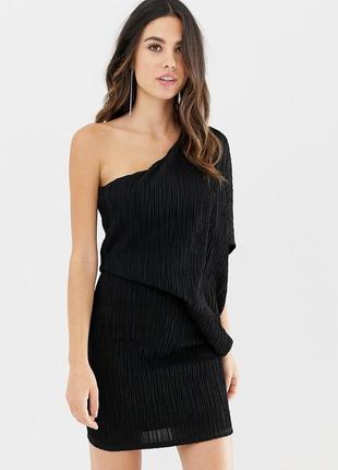 Чорне класичне нарядне жіноче міні-плаття на одне плече