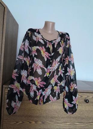 Блуза на гудзиках