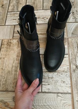 Tamaris, кожаные ботинки с цепями, на флисе, тренд 20202 фото
