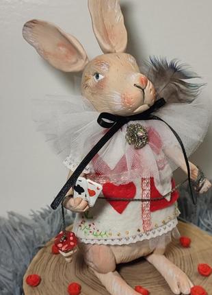 Кролик из "алиса в стране чудес"1 фото